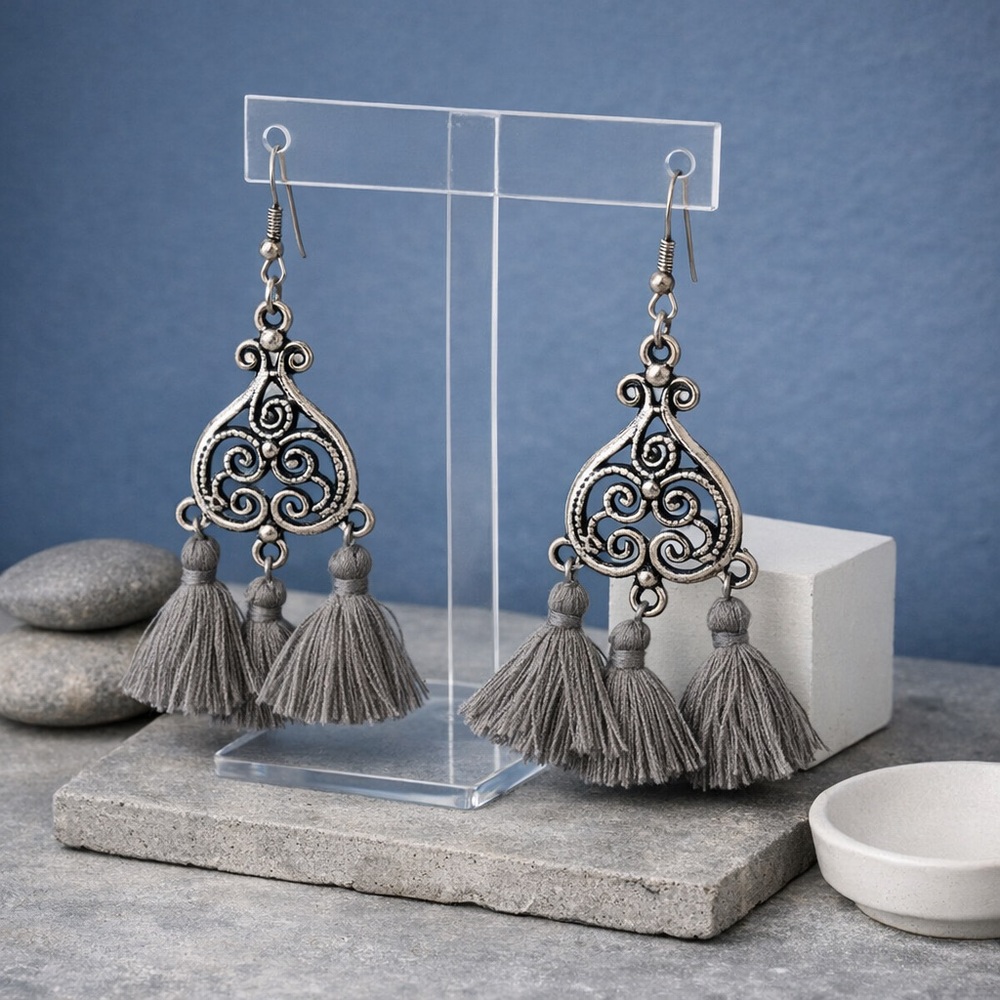 Elegant Silver tone Tassel gray thread Earrings NEW